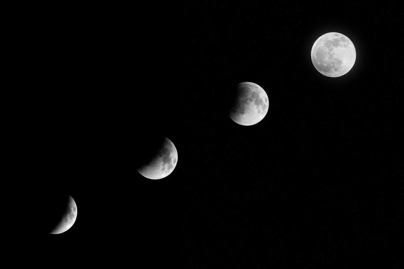 Moon Phases Candles Centerpiece